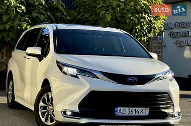 Минивэн Toyota Sienna 2021 в Киеве