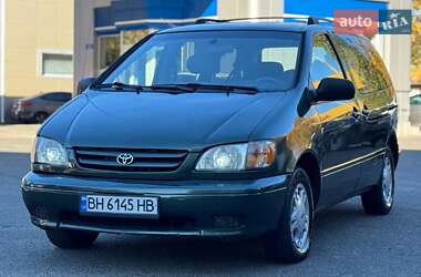 Минивэн Toyota Sienna 2002 в Одессе