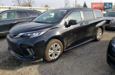 Toyota Sienna 2021