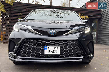 Минивэн Toyota Sienna 2021 в Киеве