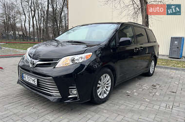 Toyota Sienna 2017