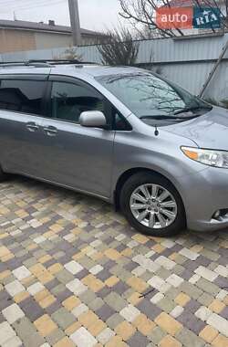 Мінівен Toyota Sienna 2012 в Одесі