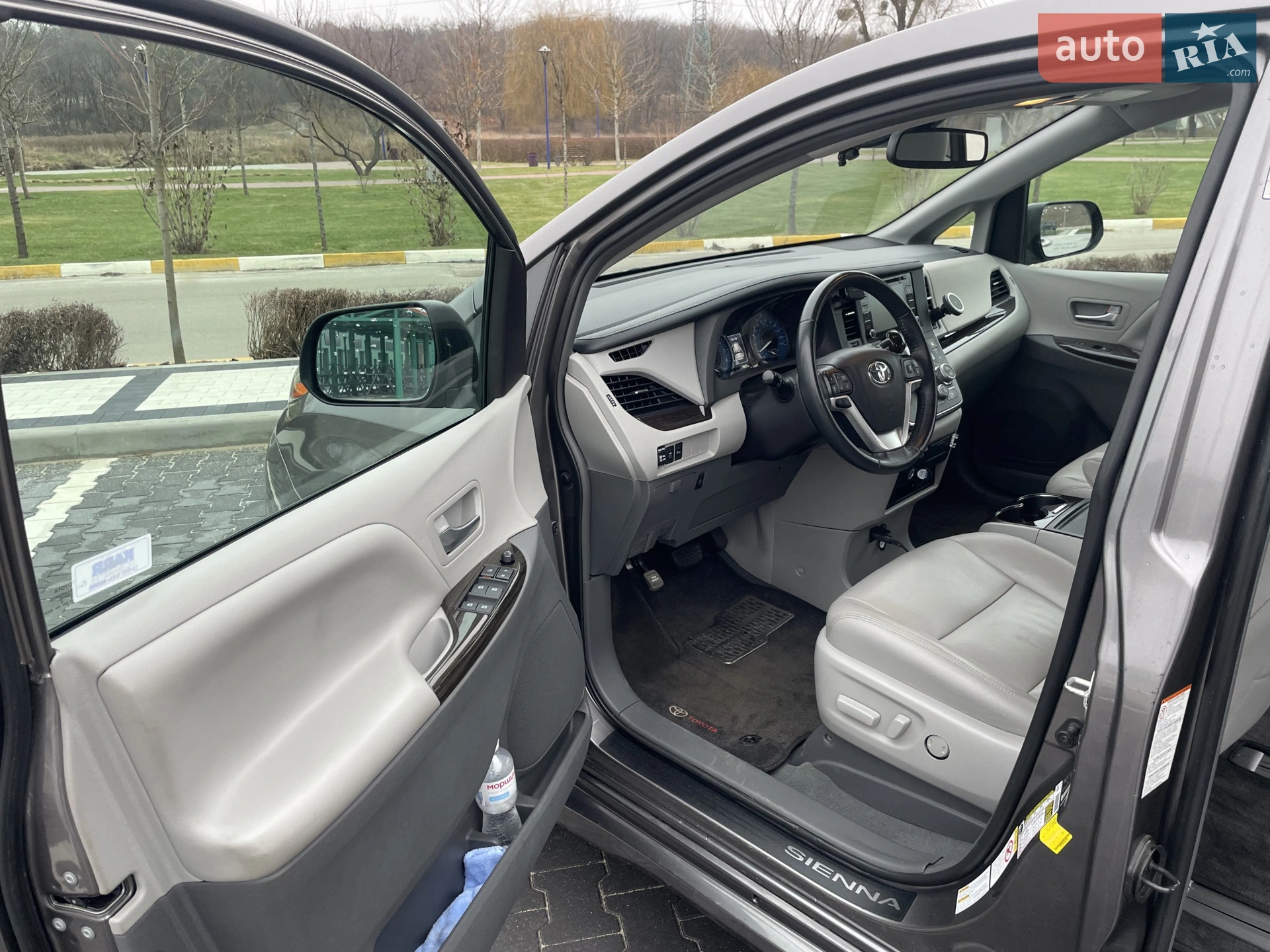 2019 Toyota Sienna - мініатюра 18