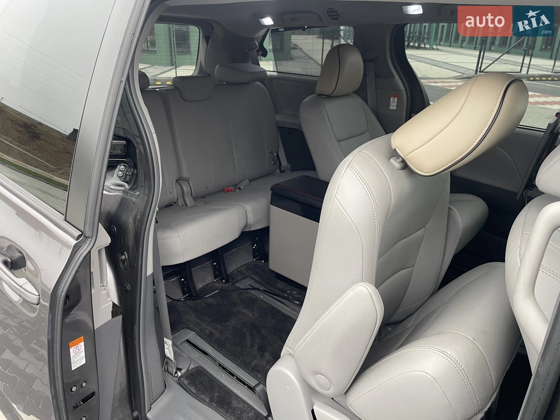 2019 Toyota Sienna - мініатюра 25