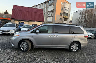 Мінівен Toyota Sienna 2016 в Бердичеві