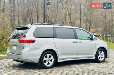 Toyota Sienna 2020