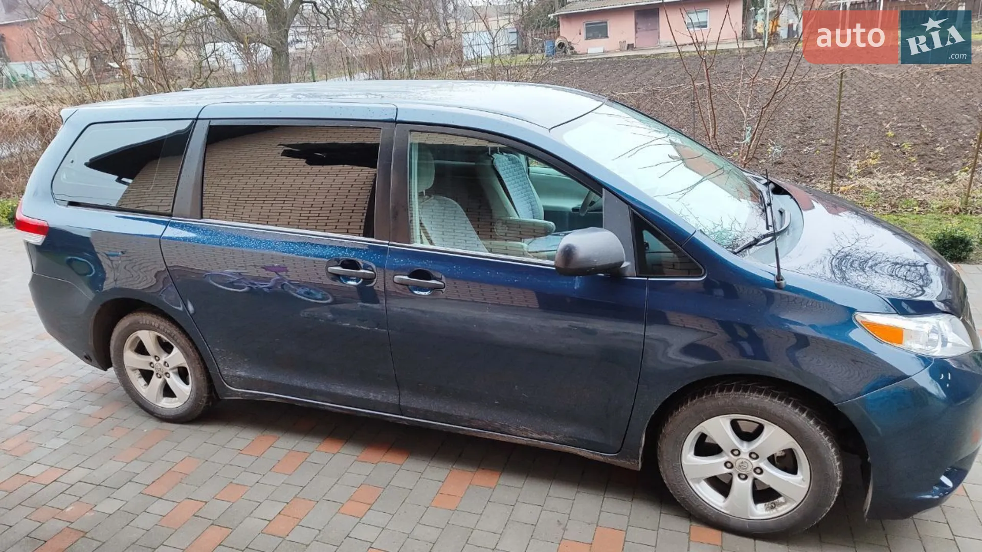 2010 Toyota Sienna - мініатюра 4