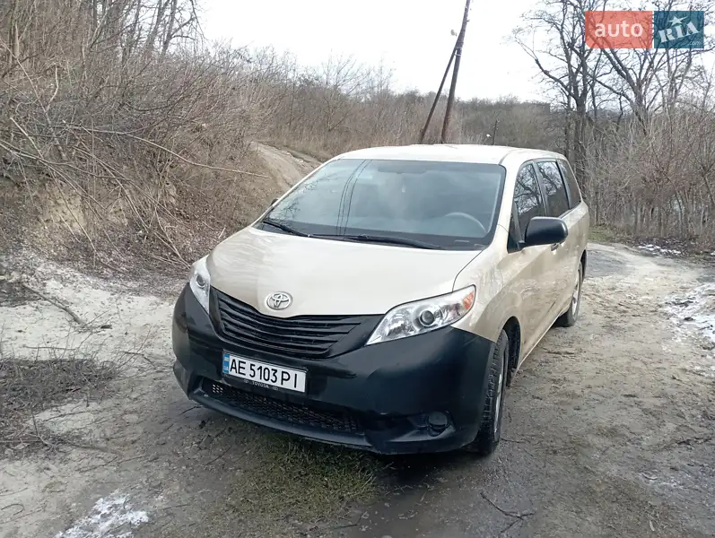Toyota Sienna 2014