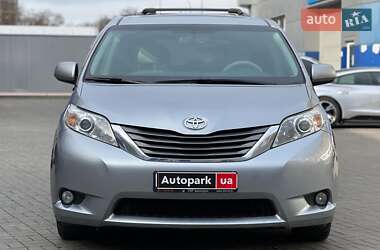 Минивэн Toyota Sienna 2012 в Одессе