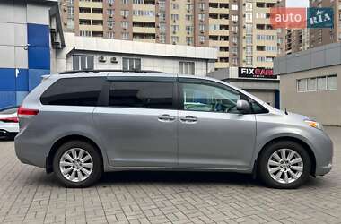 Минивэн Toyota Sienna 2012 в Одессе