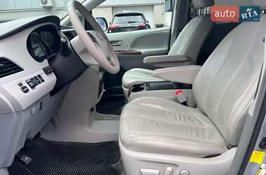 Минивэн Toyota Sienna 2012 в Одессе