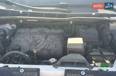 Минивэн Toyota Sienna 2016 в 