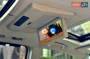 Мінівен Toyota Sienna 2014 в 
