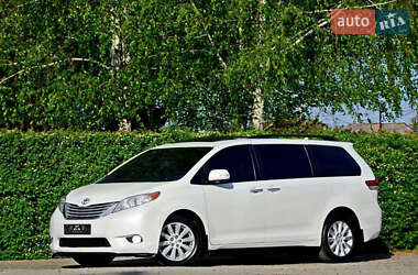 Мінівен Toyota Sienna 2013 в Херсоні