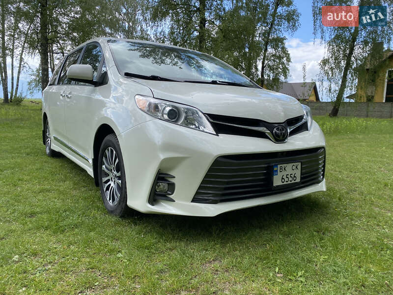 Toyota Sienna 2018