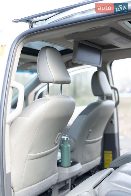 Минивэн Toyota Sienna 2013 в Киеве