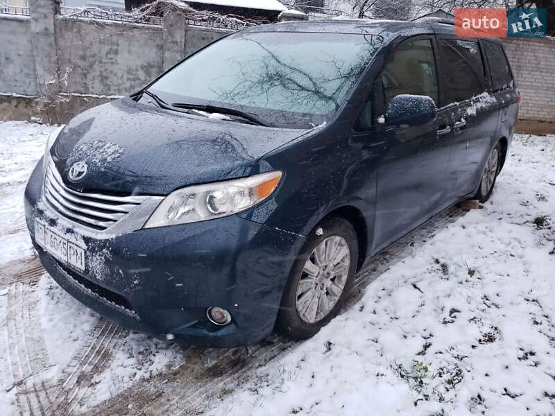 Минивэн Toyota Sienna 2012 в Львове фото 7 Минивэн Toyota Sienna 2012 в Львове