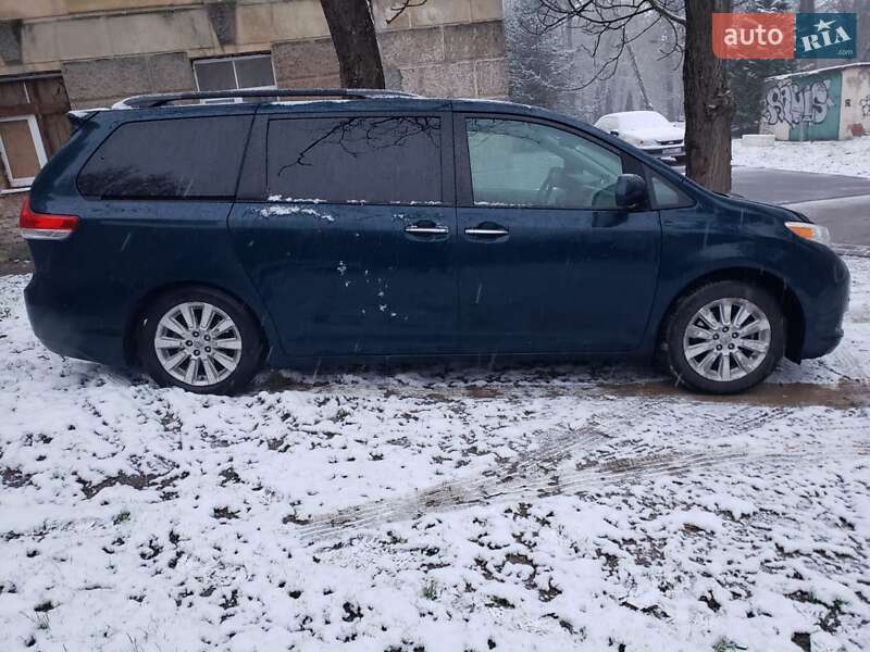 Минивэн Toyota Sienna 2012 в Львове фото 8 Минивэн Toyota Sienna 2012 в Львове