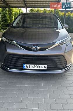 Минивэн Toyota Sienna 2023 в 