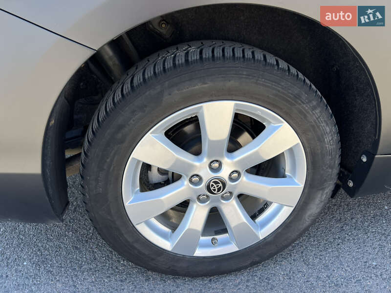 Мінівен Toyota Sienna 2014 в Ковелі