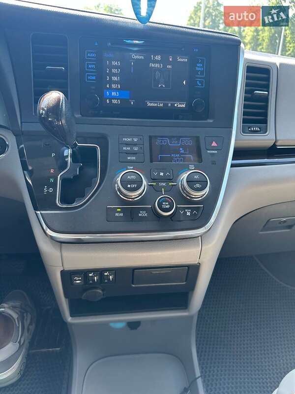Мінівен Toyota Sienna 2016 в Харкові фото 11 Мінівен Toyota Sienna 2016 в Харкові