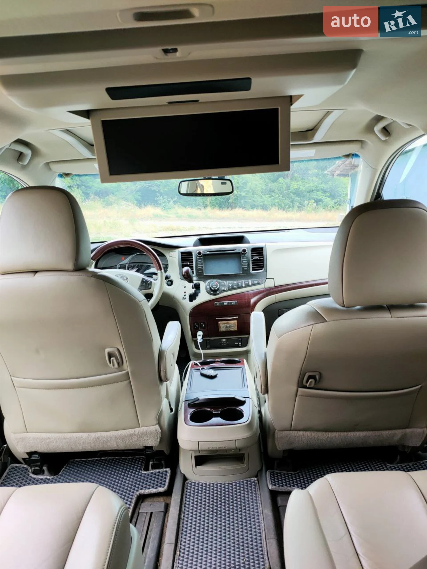 2013 Toyota Sienna - мініатюра 11