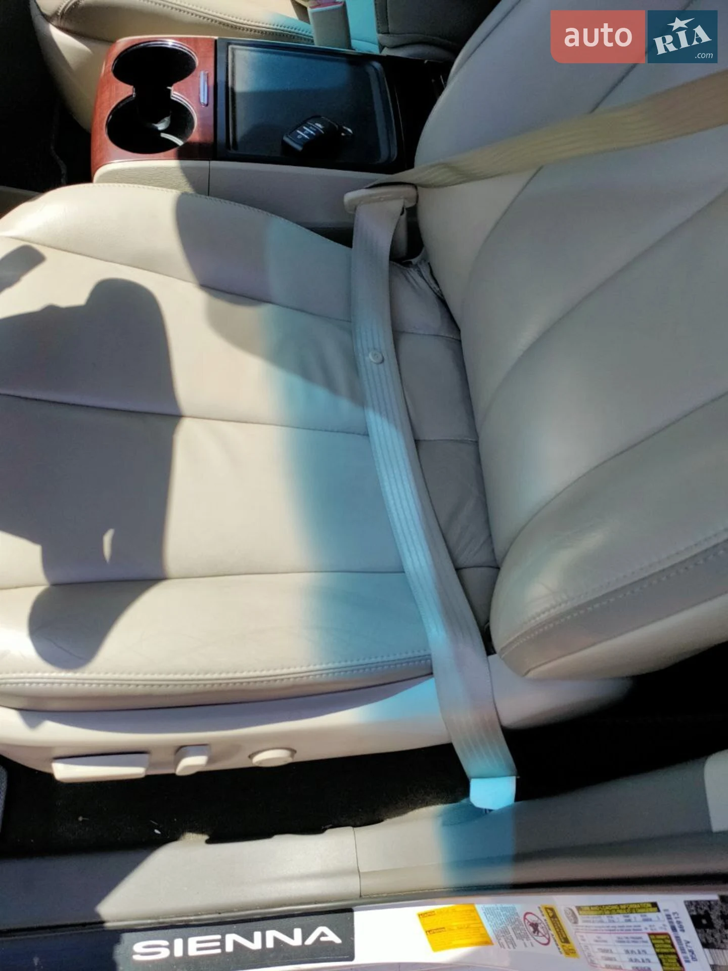 2013 Toyota Sienna - мініатюра 20