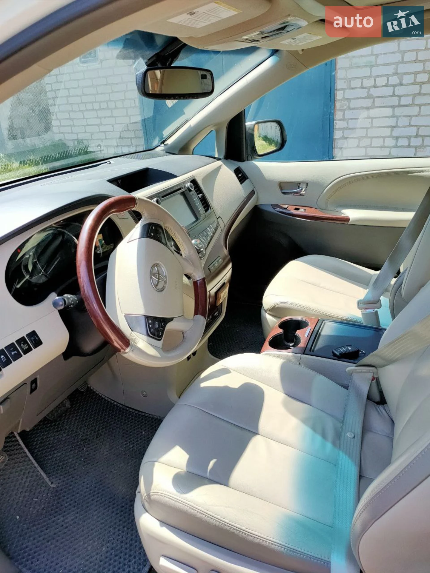 2013 Toyota Sienna - мініатюра 21