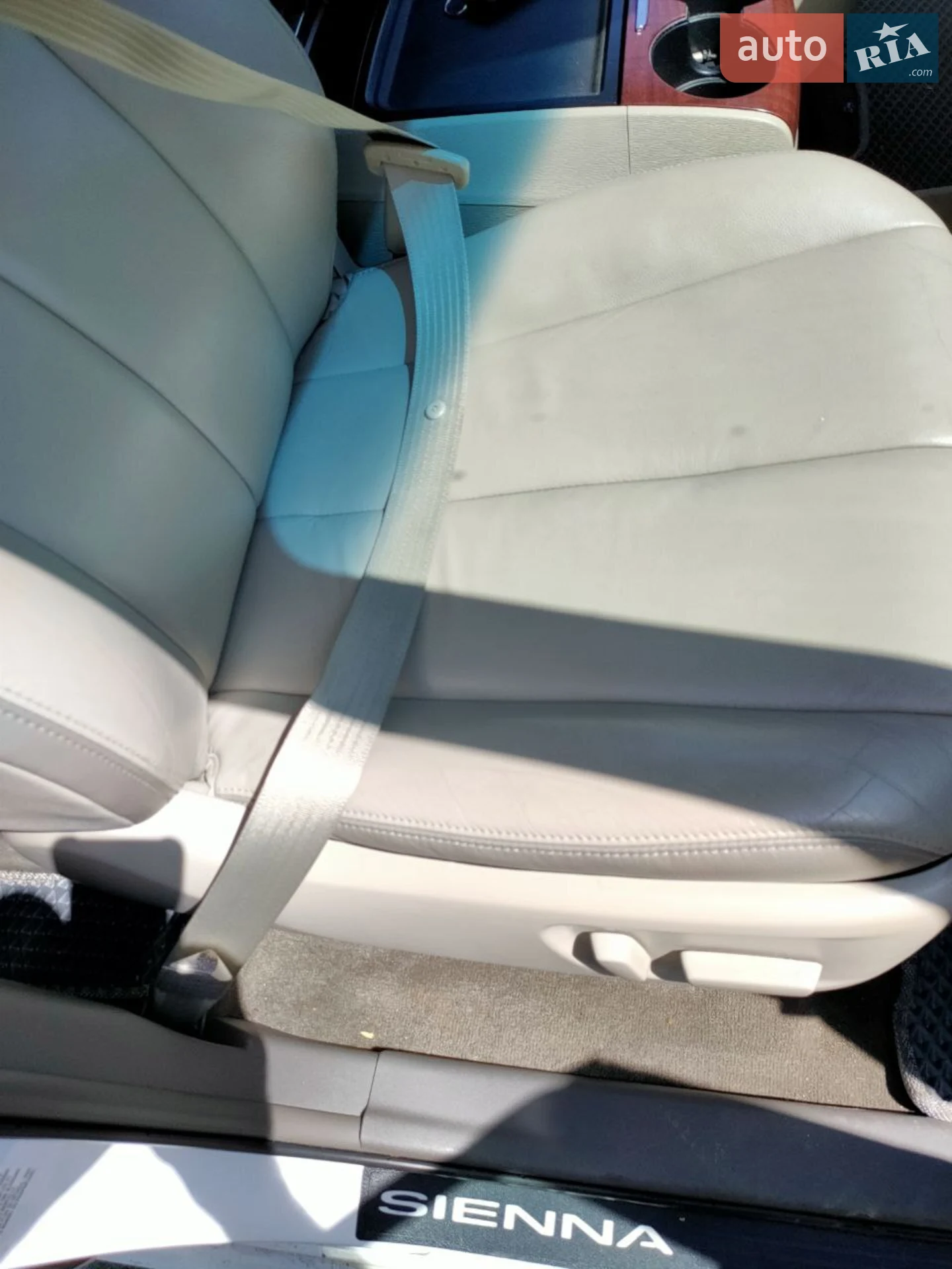2013 Toyota Sienna - мініатюра 22