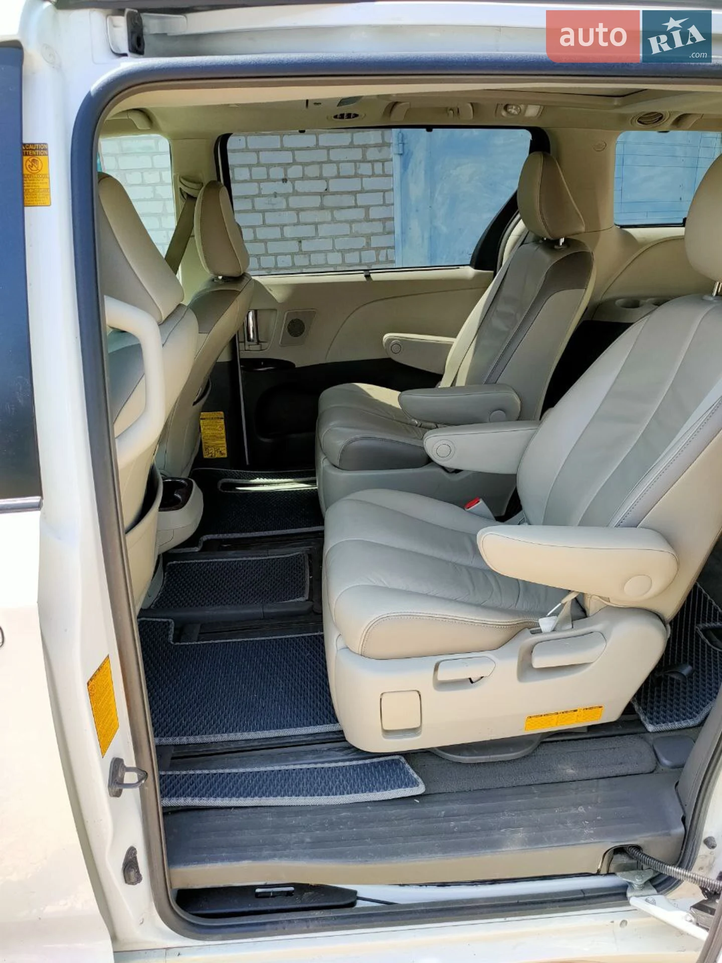 2013 Toyota Sienna - мініатюра 24