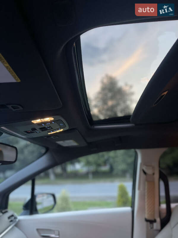 Минивэн Toyota Sienna 2021 в Тернополе