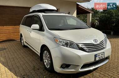 Минивэн Toyota Sienna 2015 в Одессе