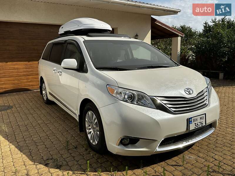 Toyota Sienna 2015