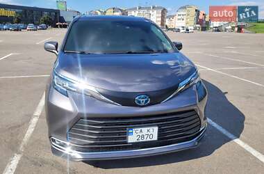 Минивэн Toyota Sienna 2022 в Киеве
