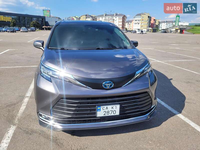 Toyota Sienna 2022