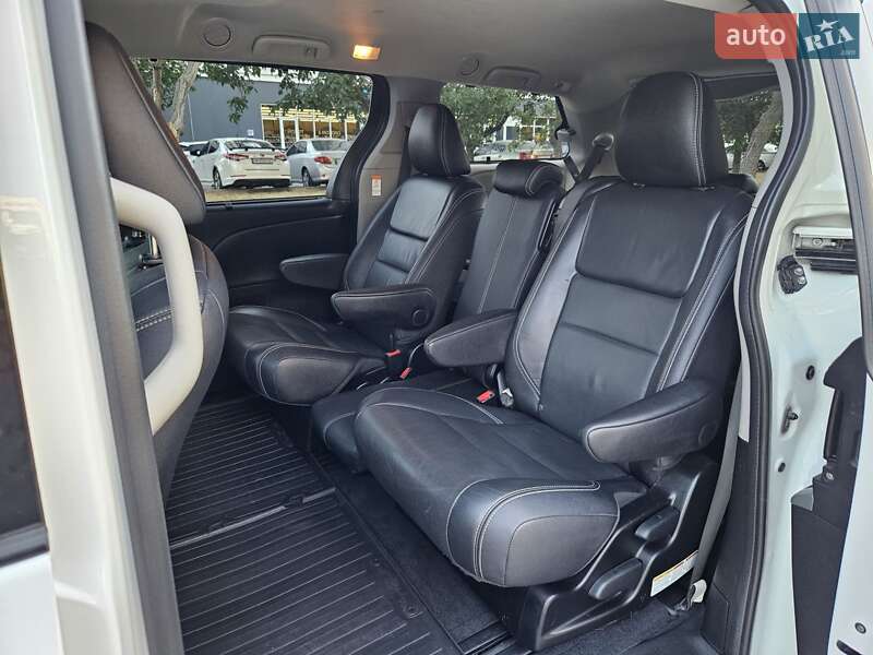 Минивэн Toyota Sienna 2016 в Одессе фото 40 Минивэн Toyota Sienna 2016 в Одессе