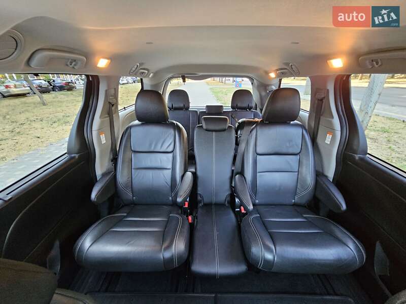 Минивэн Toyota Sienna 2016 в Одессе фото 48 Минивэн Toyota Sienna 2016 в Одессе