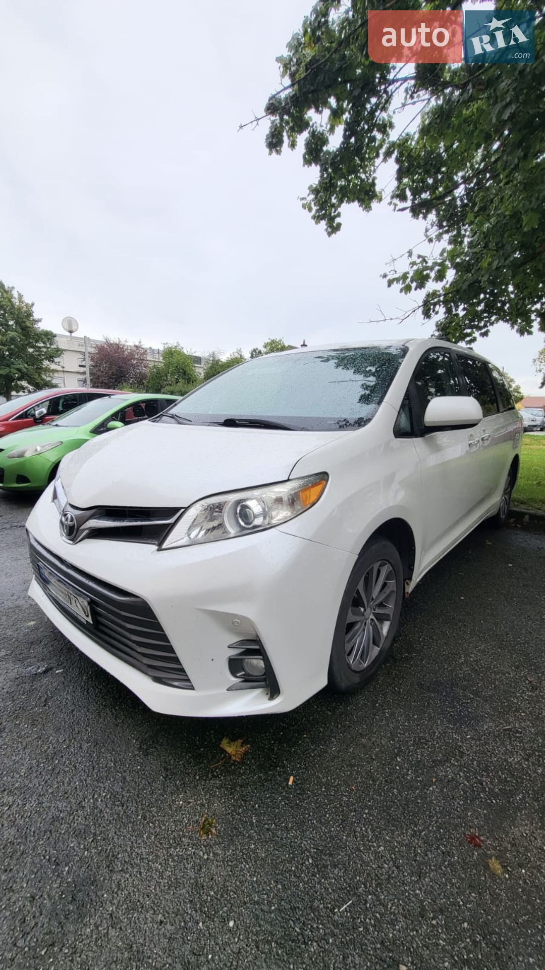 Toyota Sienna 2011 VIN 5TDDK3DC2BS010904 фото оголошення 3 з 5