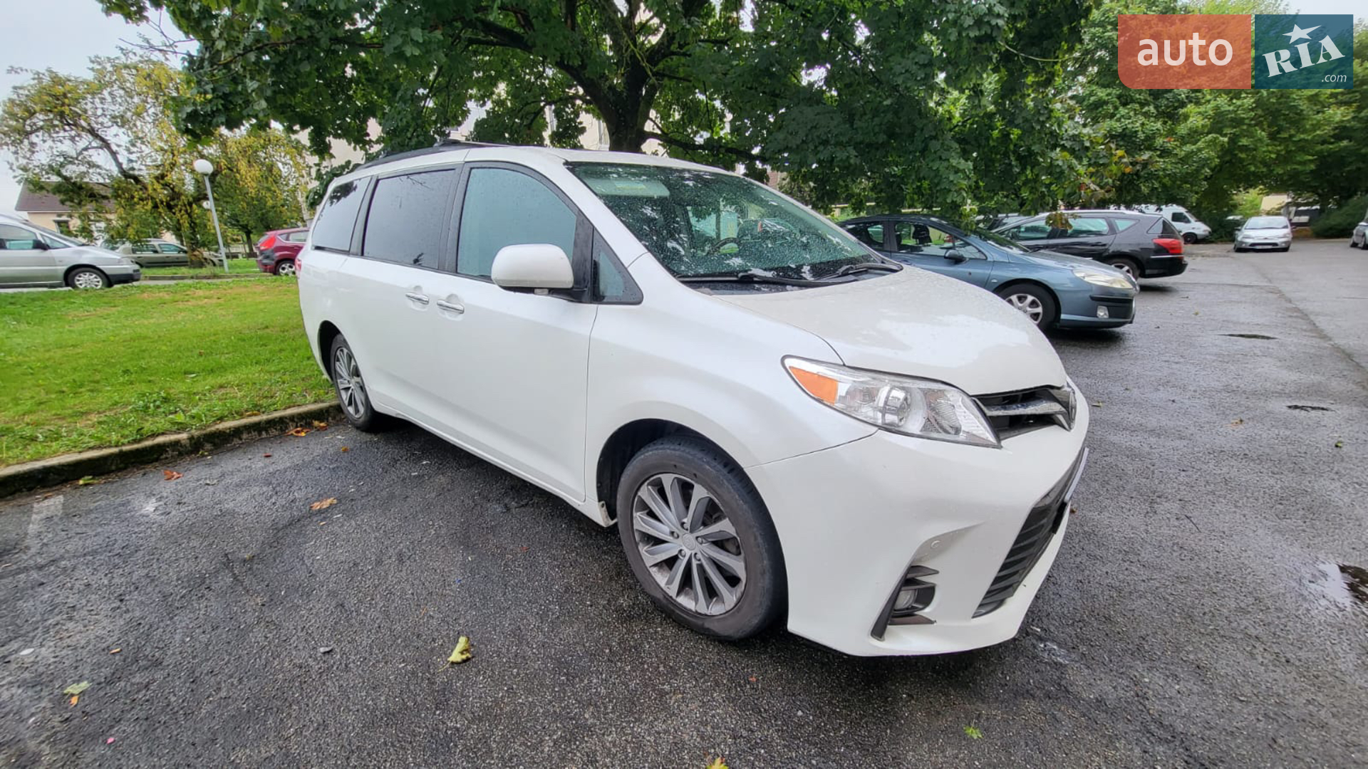 2011 Toyota Sienna - мініатюра 4