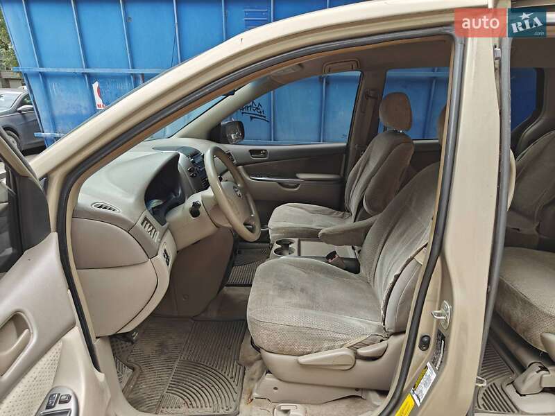 Минивэн Toyota Sienna 2006 в Днепре