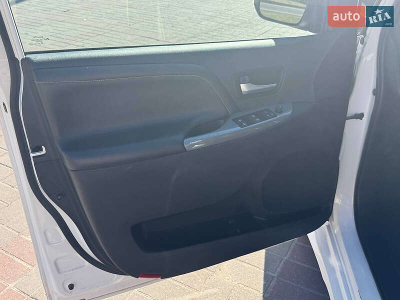Минивэн Toyota Sienna 2019 в Броварах фото 13 Минивэн Toyota Sienna 2019 в Броварах