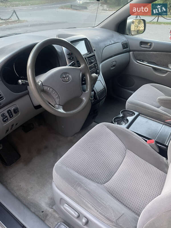 Мінівен Toyota Sienna 2006 в Львові