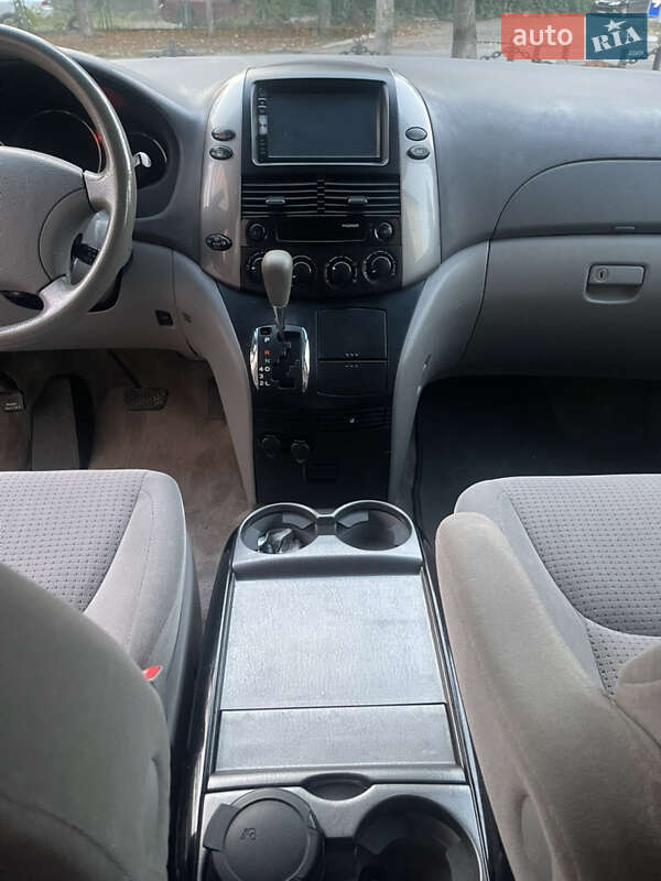 Мінівен Toyota Sienna 2006 в Львові