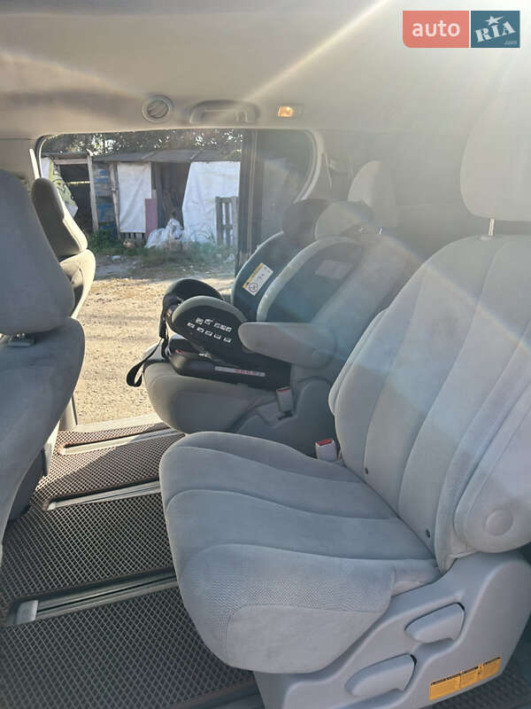 Мінівен Toyota Sienna 2011 в Києві фото 9 Мінівен Toyota Sienna 2011 в Києві