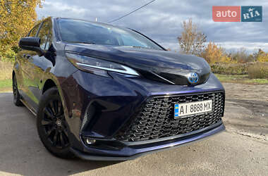 Минивэн Toyota Sienna 2022 в Киеве