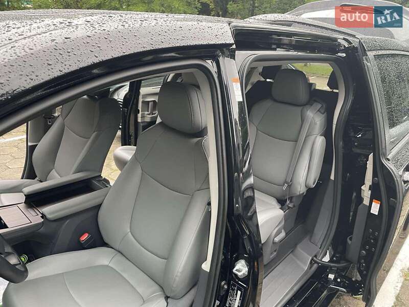 Минивэн Toyota Sienna 2021 в Виннице фото 3 Минивэн Toyota Sienna 2021 в Виннице