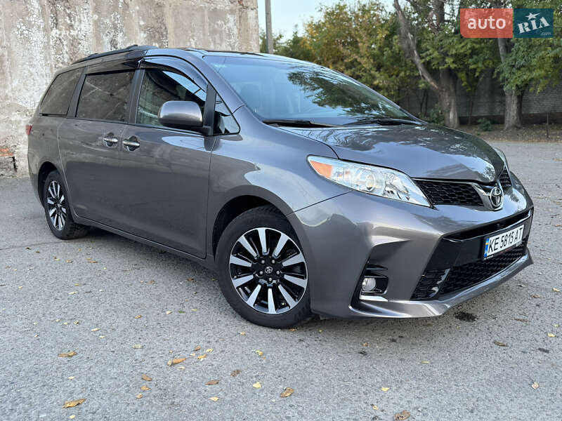 Мінівен Toyota Sienna 2016 в Дніпрі фото 5 Мінівен Toyota Sienna 2016 в Дніпрі