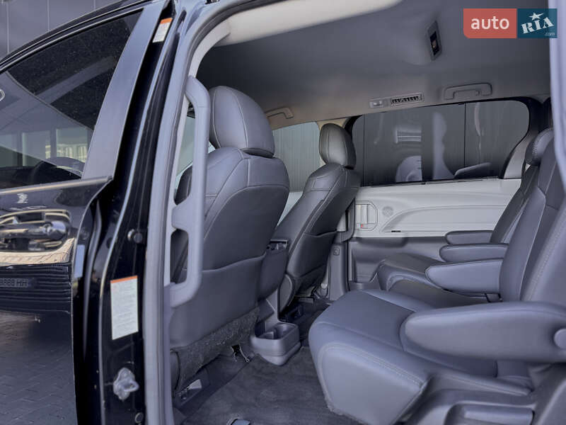 Минивэн Toyota Sienna 2022 в Одессе фото 16 Минивэн Toyota Sienna 2022 в Одессе