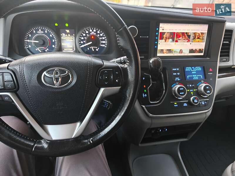 Минивэн Toyota Sienna 2016 в Хмельницком фото 22 Минивэн Toyota Sienna 2016 в Хмельницком