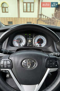 Минивэн Toyota Sienna 2017 в Луцке